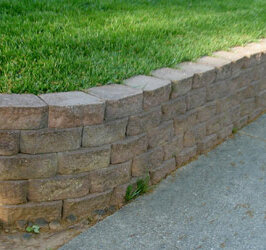 A good way to make your garden and landscape look good using tan garden wall blocks